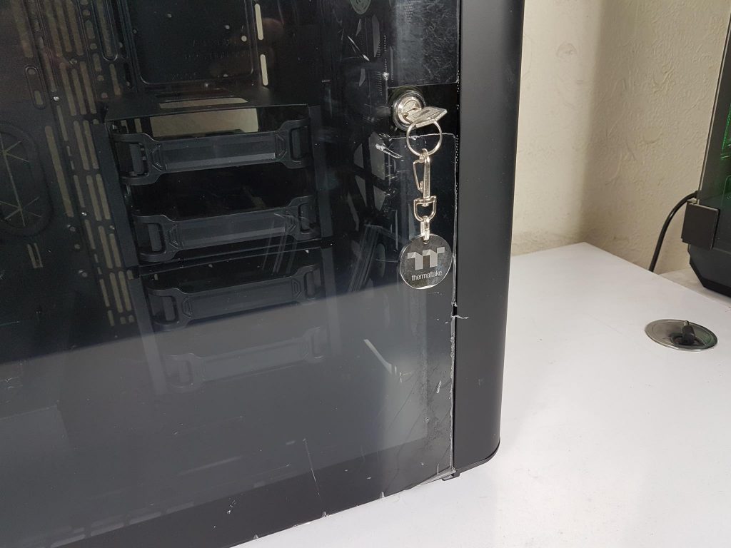 thermaltake gt glass panel