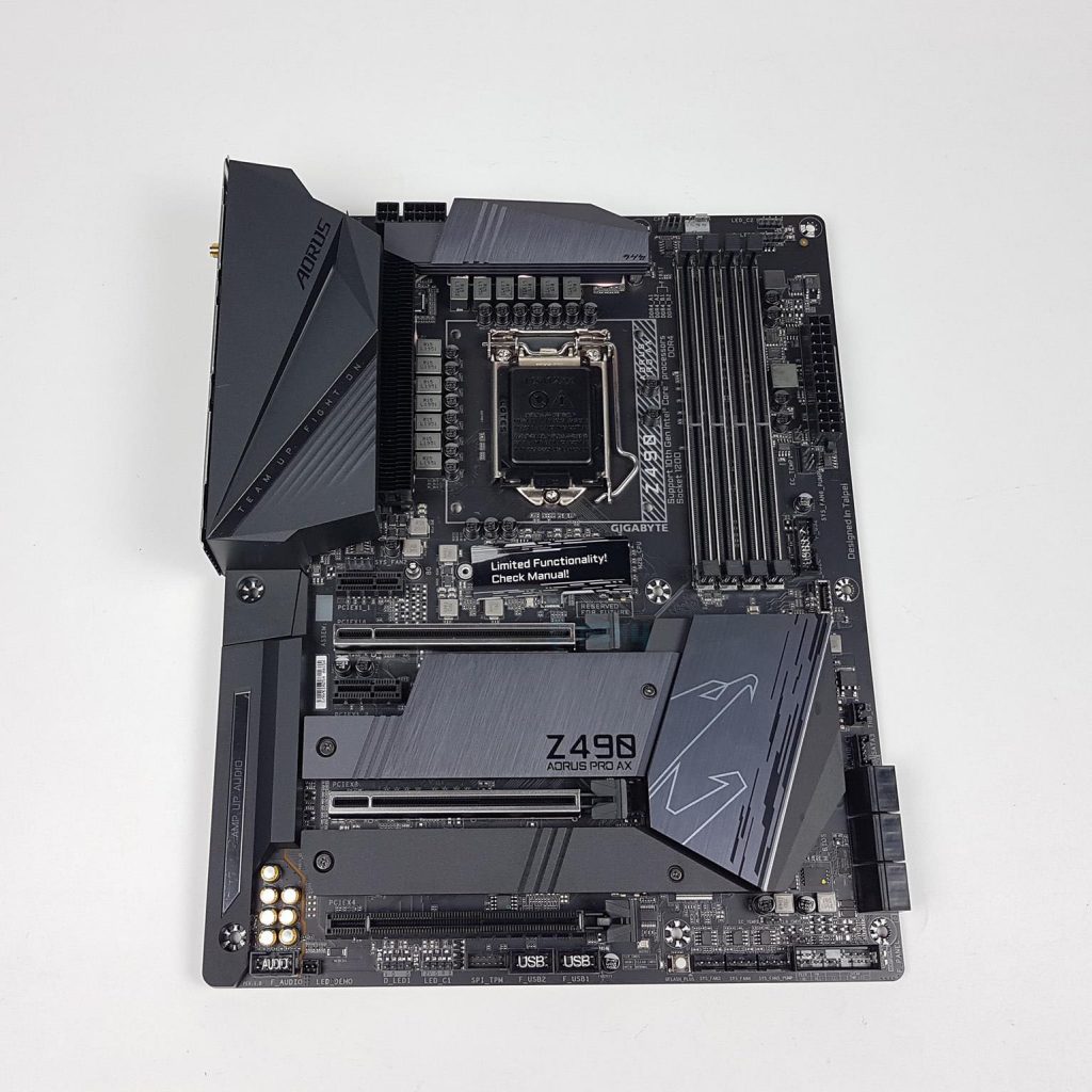 GIGABYTE Z490 Closer 