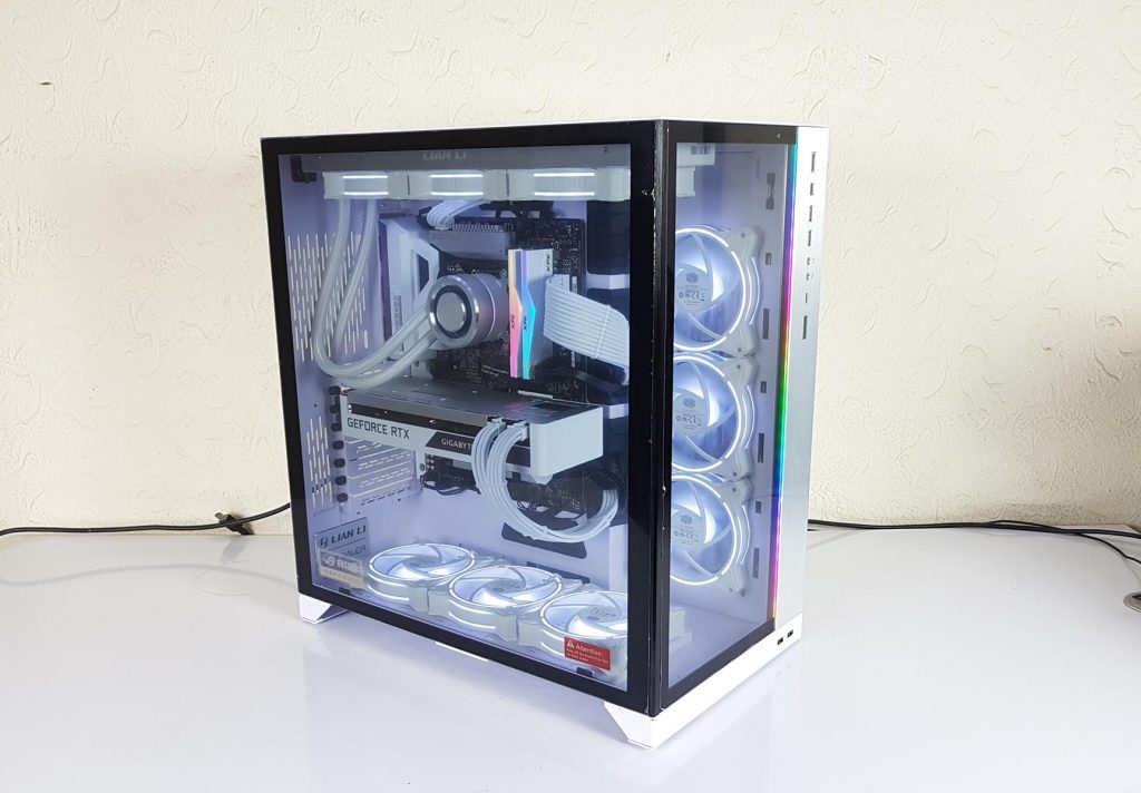 Lian Li O11 Dynamic XL ROG Edition White