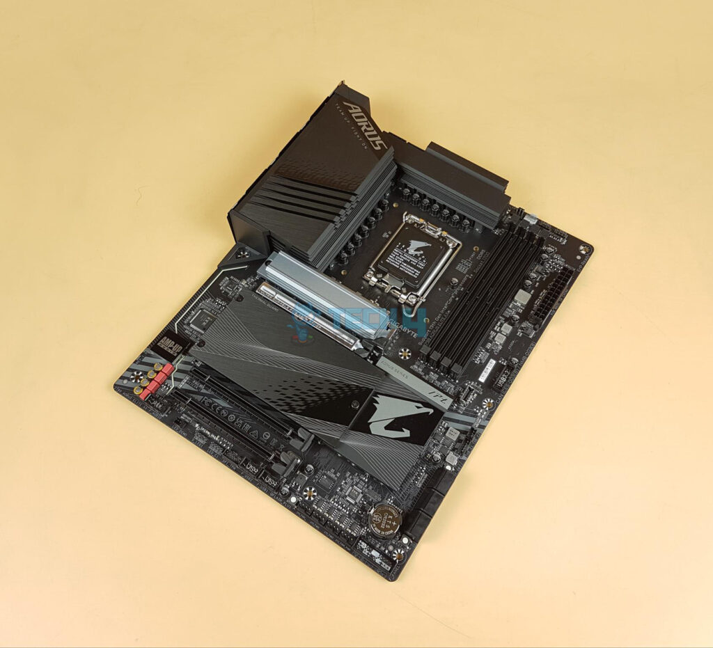 GIGABYTE Z790 AORUS ELITE AX