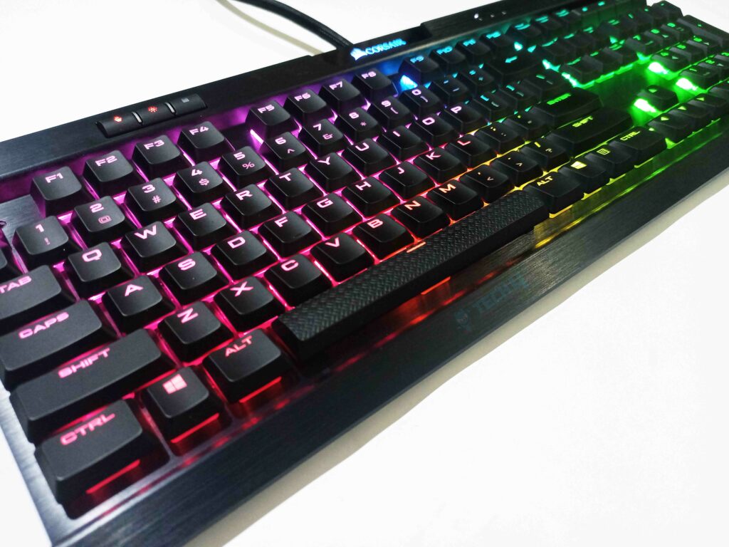 Corsair K70 RGB MK.2 CHERRY MX Low Profile Speed Aesthetics