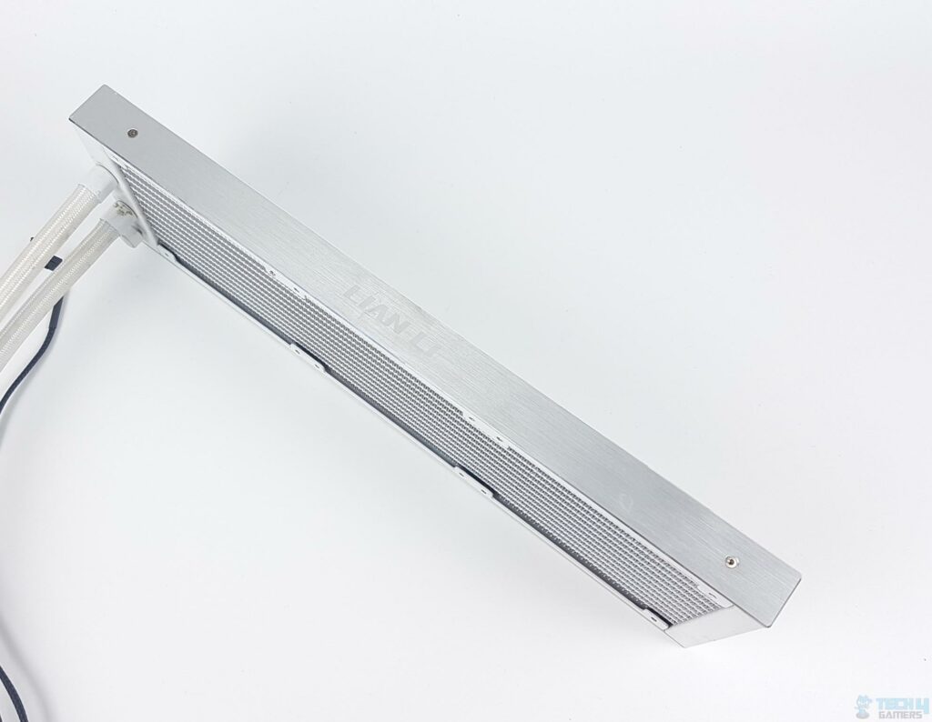 Lian Li GALAHAD 360 Radiator top view