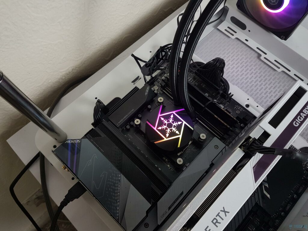 SST-VD240-SLIM CPU Liquid Cooler — RGB showcase 3