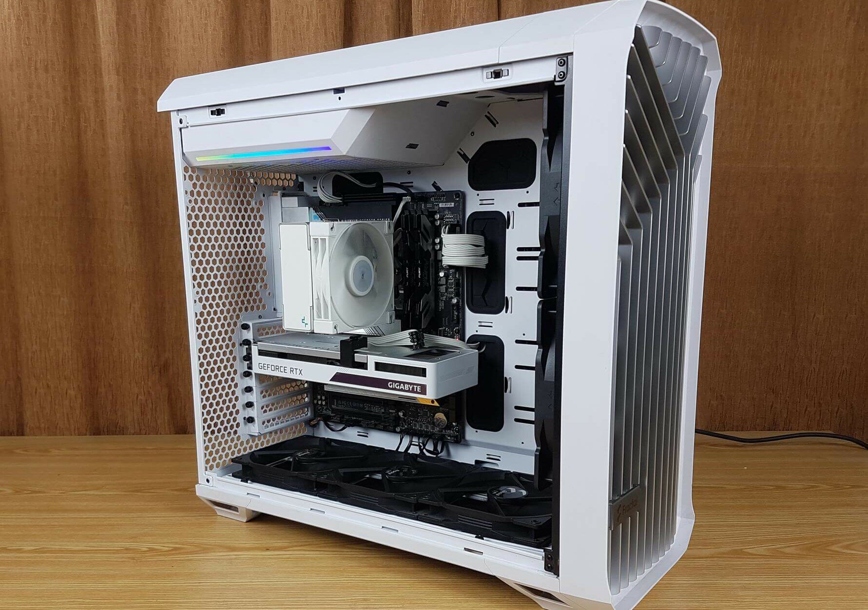 Fractal Design Torrent PC case