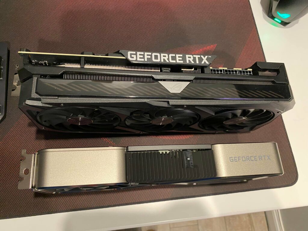 ASUS ROG Strix RTX 3080 Ti OC Edition vs RTX 3080 Ti Founder's Edition