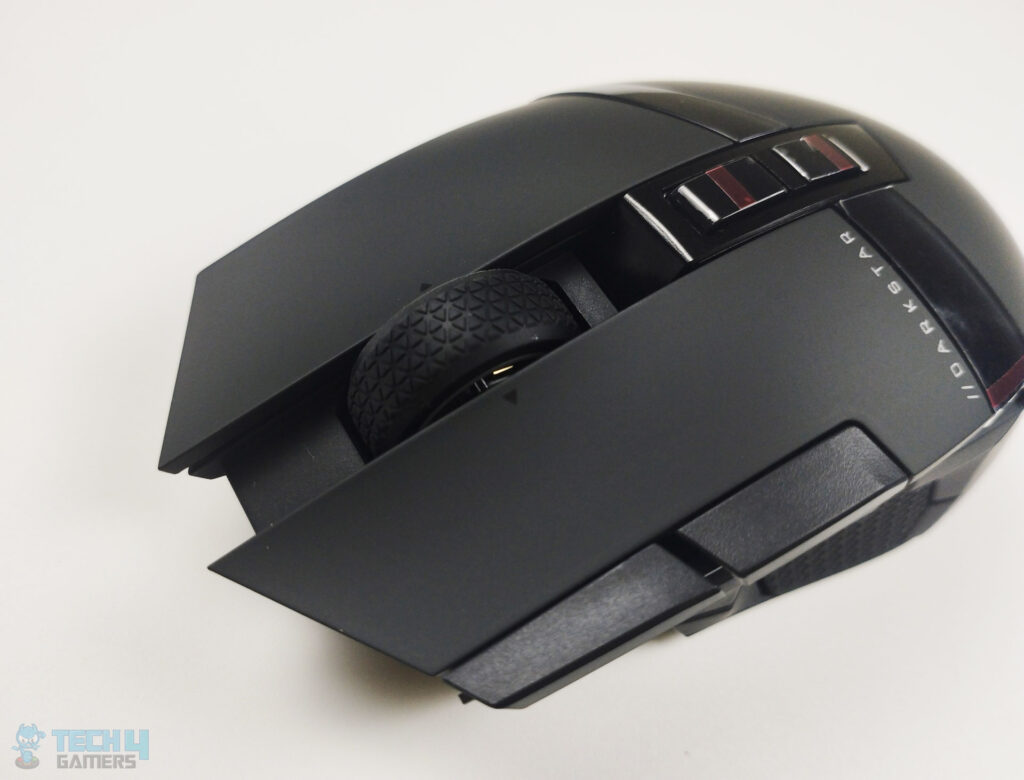 Corsair Darkstar Wireless Review - Scroll Wheel