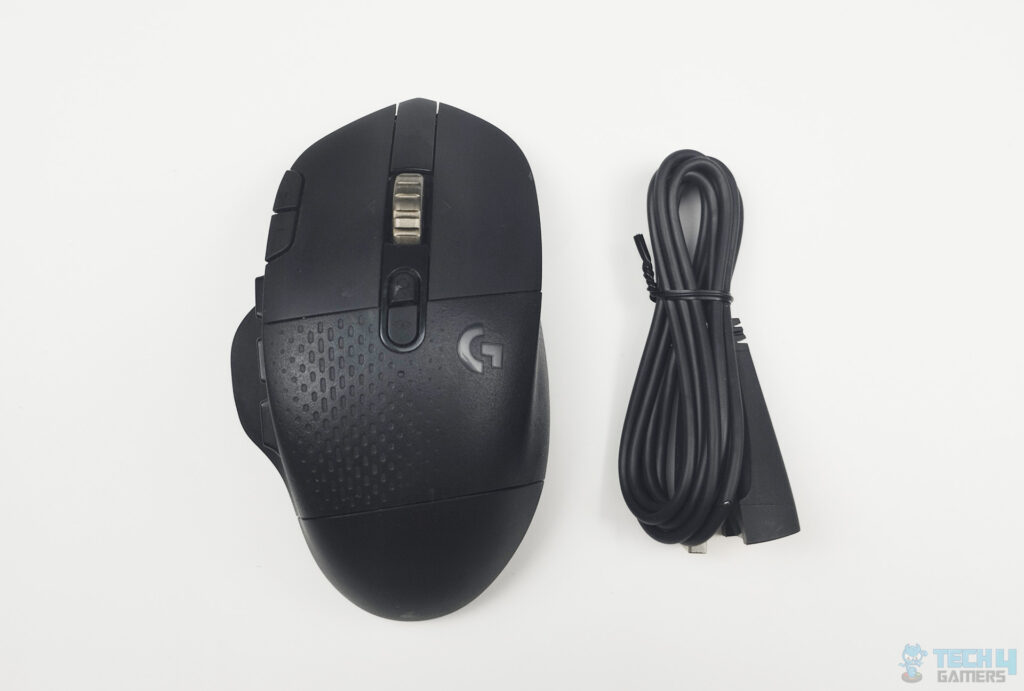 Logitech G604 Lightspeed - Connectivity (Image By Tech4Gamers)