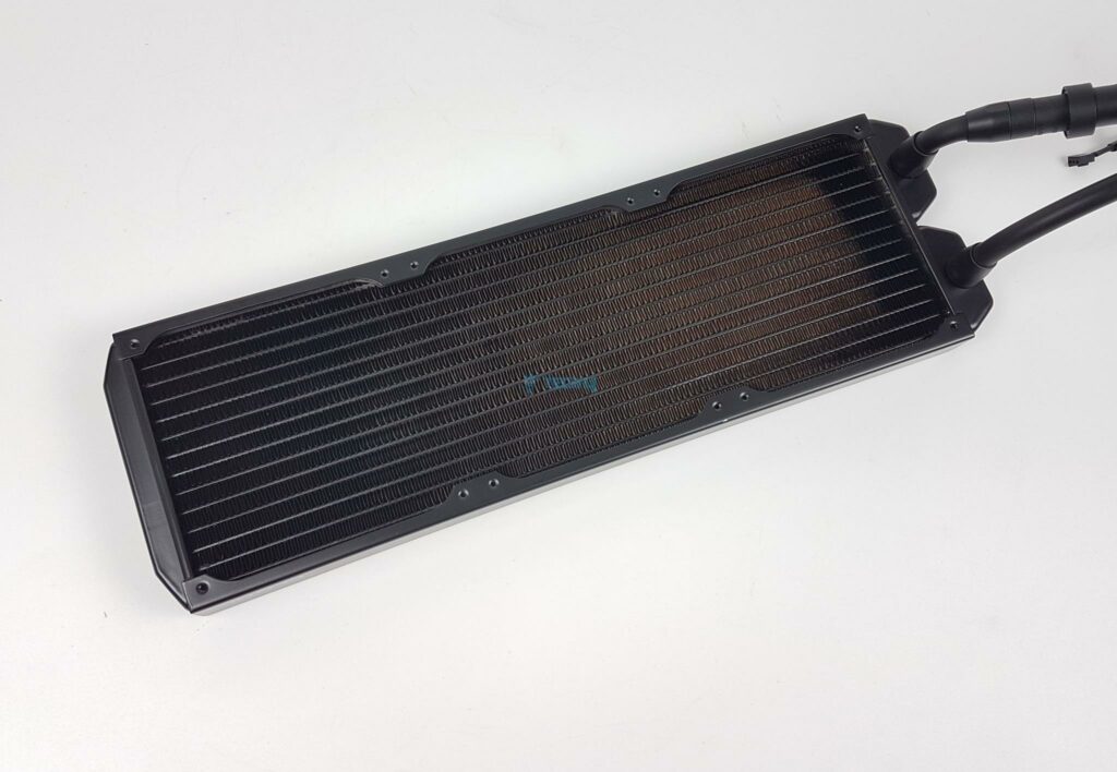 Alphacool Eisbaer Pro AURORA 420 — Radiator 1