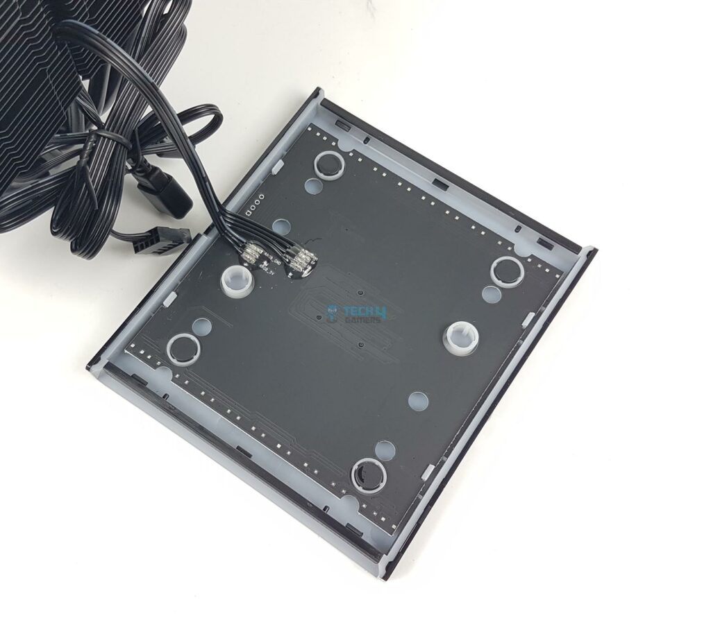 Inside the DeepCool AK620 Digital heatsink cover