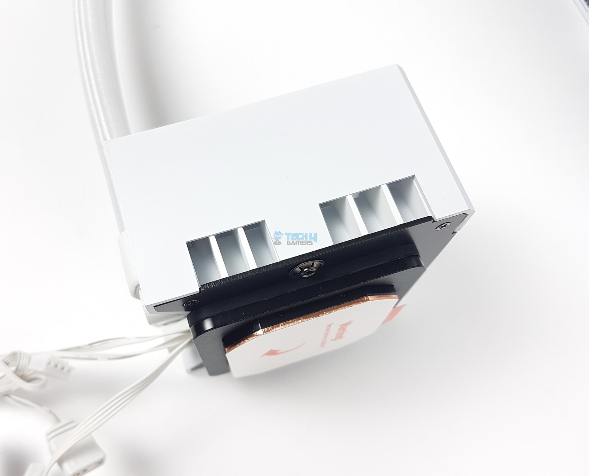 ID-COOLING DASHFLOW 360 XT LITE White Cooler — Block 2