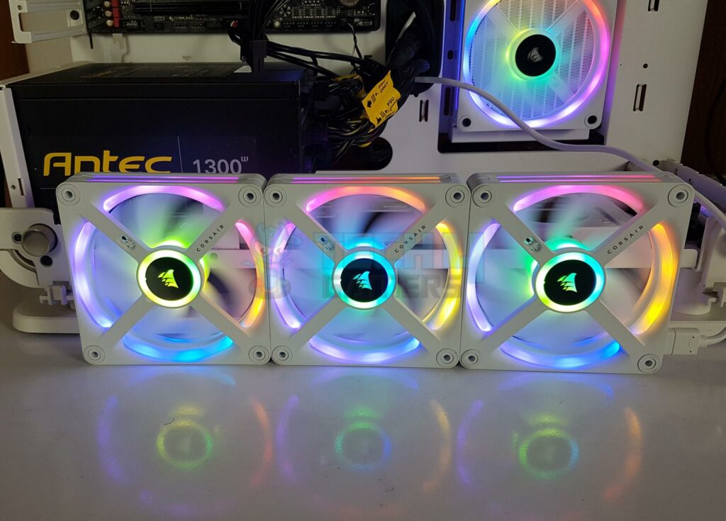 Corsair iCUE QX120 - RGB