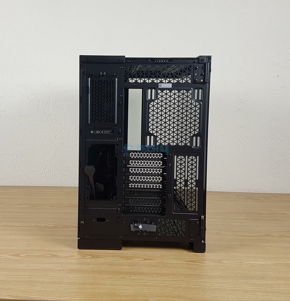 Corsair 6500X — Rear View 984x102