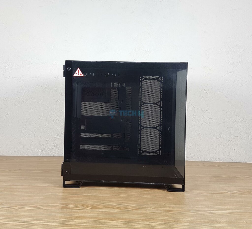 Corsair 6500X — Side View 1 1024x93