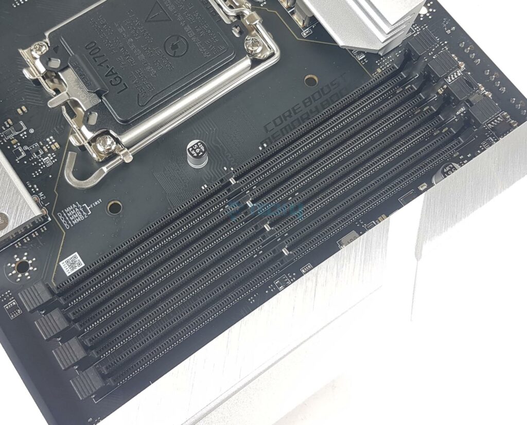 MSI Z790 PZ — DIMM Slots 1024x82